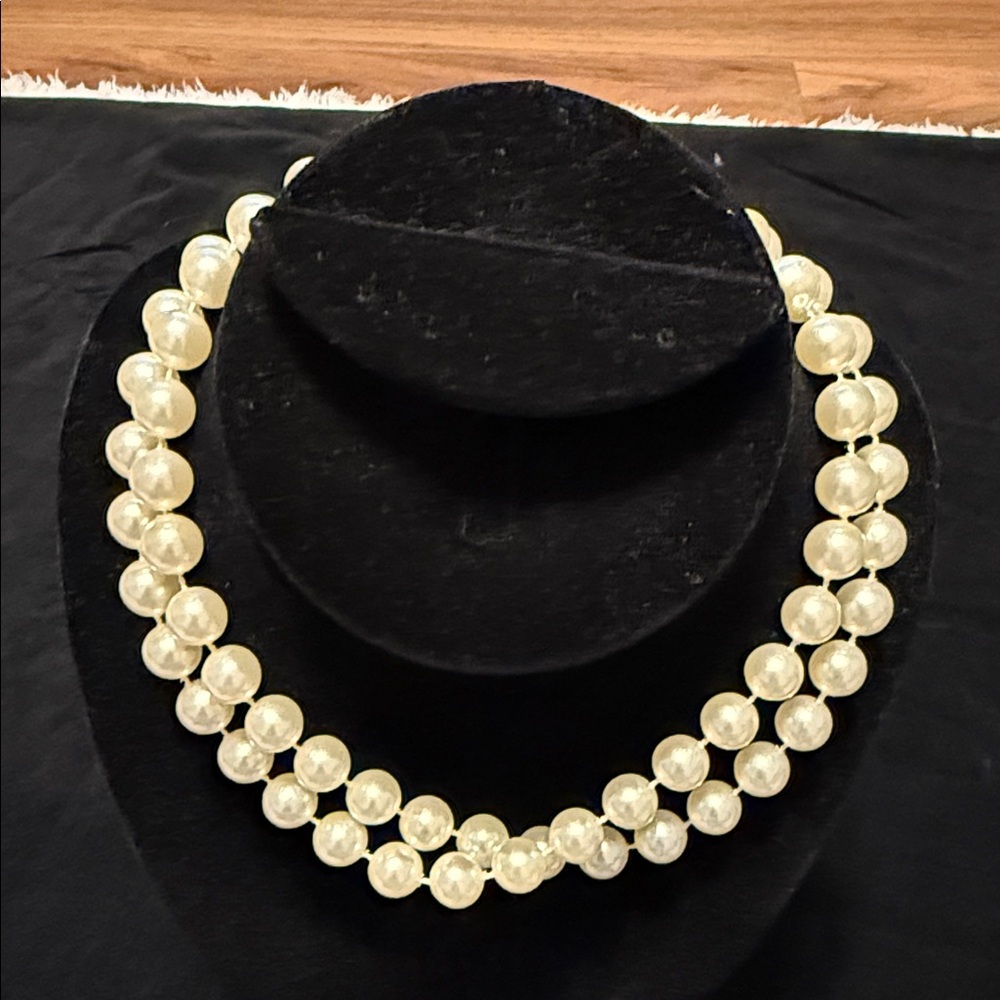 Vintage 15” Elegant Pearl Necklace